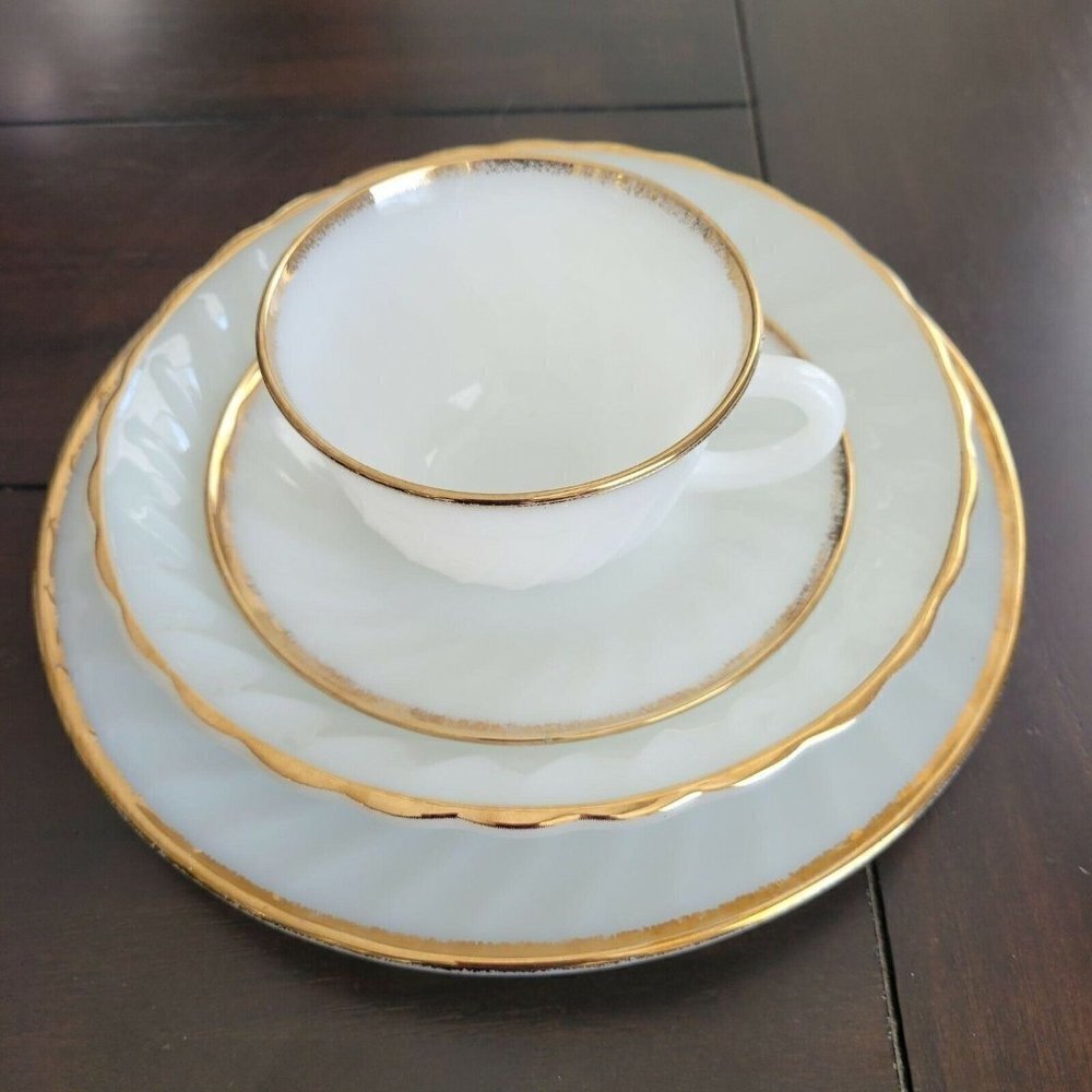 Vintage Anchor Hocking Fire King 4 Piece Dinner Set Plate Bowl Cup Saucer MCM